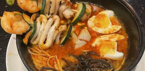 Hot & Sour Ramen (Tom Yum Flavor) - Seafood Skewers