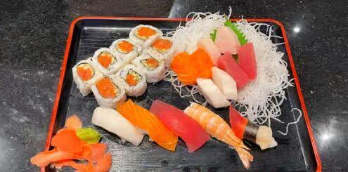 Sushi & Sashimi Deluxe* ( 5 sushi. 8 sashimi. 8 pcs rolls)