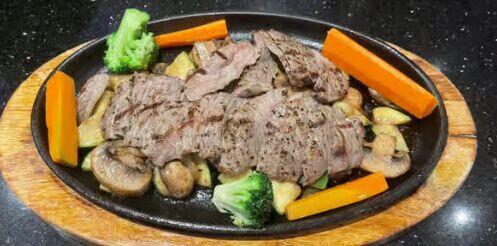 Sliced Beef Teriyaki dinner ( 8 oz.)