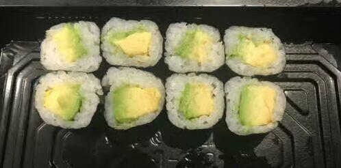 Avocado Roll ( cooked 8 pcs)
