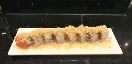 Spicy Salmon Crunchy (8pcs)*