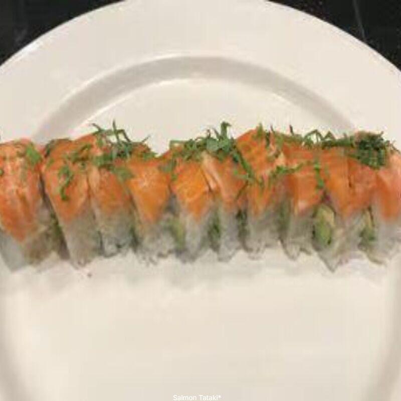 Salmon Tataki Roll - 6 Pcs